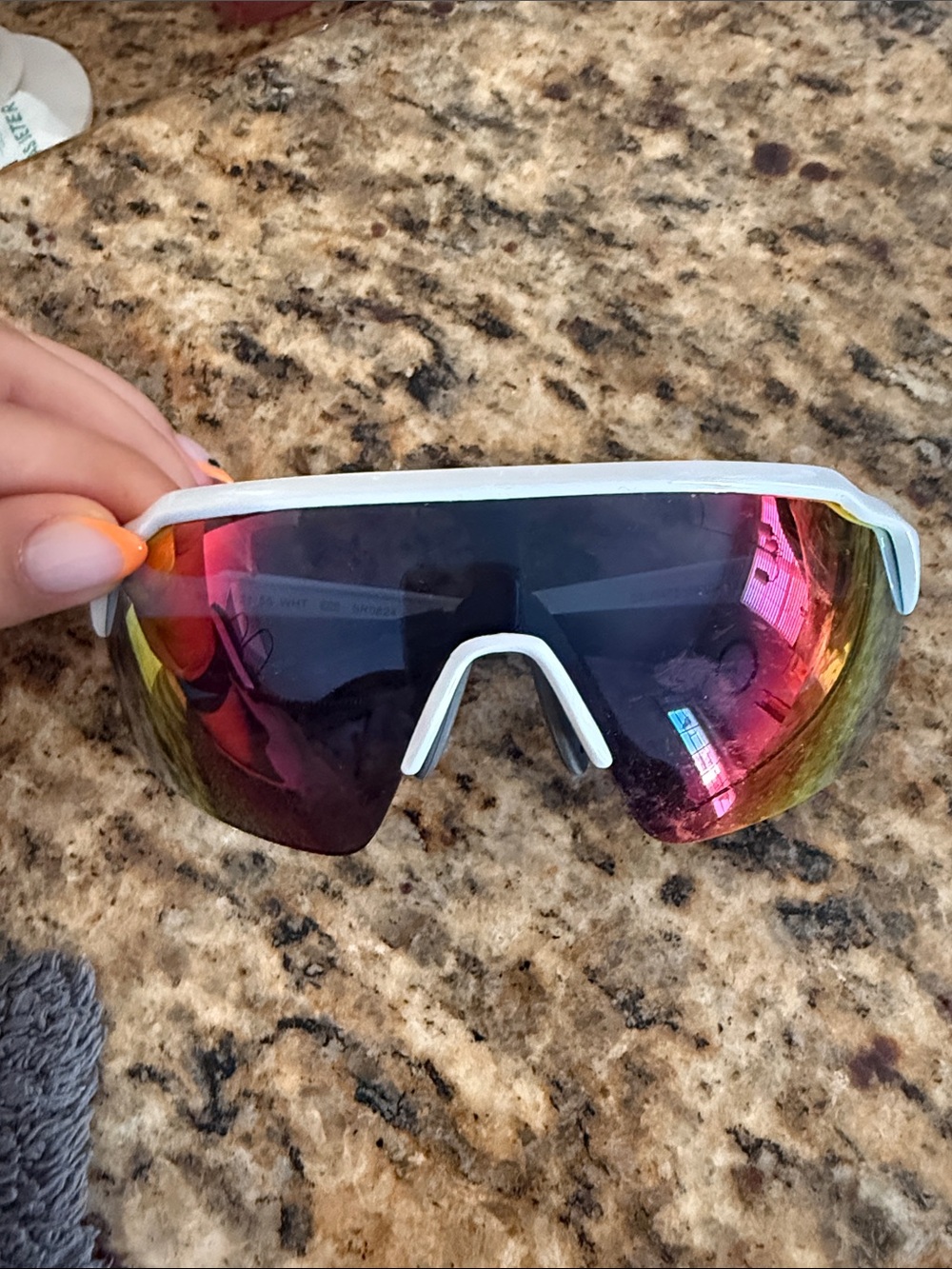 White Frameless Sports Sunglasses with Mirrored Pink-Red Lens